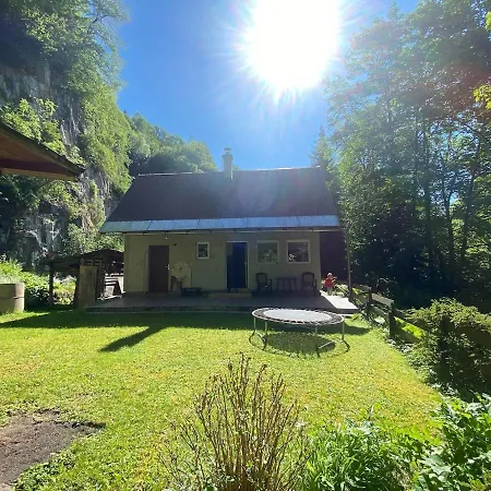 Tatil Evi Pod Skalou *