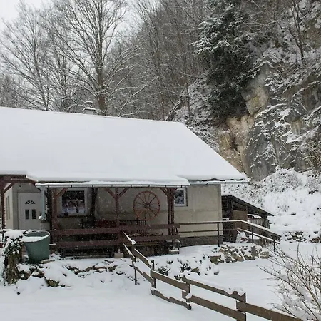Tatil Evi Pod Skalou Zelezny Brod